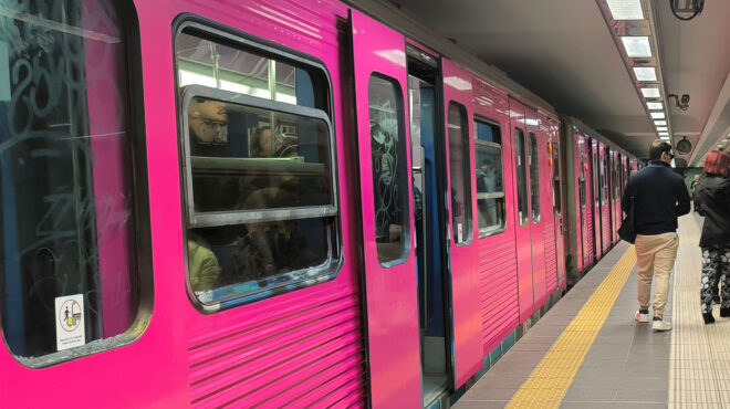 το-ροζ-βαγόνι-που-έκανε-viral-τον-ηλεκτρικό-564115723
