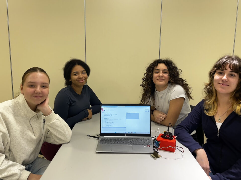 Μαθήτριες από την Κρήτη αξιοποίησαν την τεχνητή νοημοσύνη ως εργαλείο για τη διαχείριση του άγχους της μελέτης-2