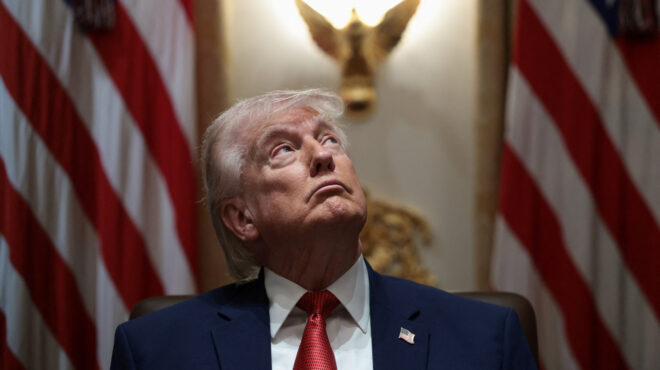 ο-τραμπ-αποκάλυψε-το-μυστηριώδες-δώρ-564144688