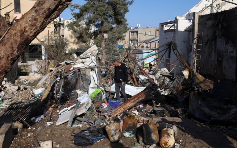 live-ηπα-και-ισραήλ-εναντίον-ιράν-23η-μέρα-σ-564138955