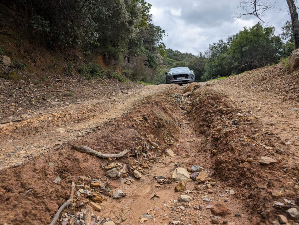 Μια αναπάντεχη περιπέτεια εκτός δρόμου-2