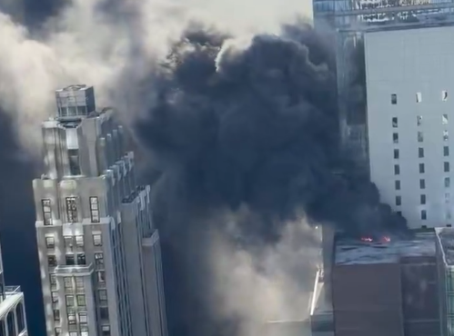 νέα-υόρκη-φωτιά-σε-ουρανοξύστη-στο-μαν-564130141