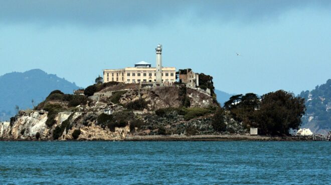 σαν-σήμερα-21-μαρτίου-1963-κλείνουν-οι-φυλ-564136471