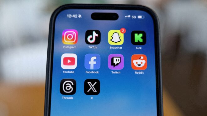 βρετανία-πίεση-σε-meta-tiktok-snap-και-youtube-να-μπλοκάρ-564121531