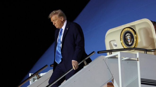 αντικρουόμενα-μηνύματα-τραμπ-για-το-τ-564116158