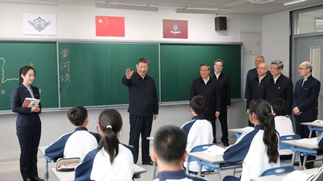 στο-πεκίνο-η-ηγέτις-της-αντιπολίτευση-564149881