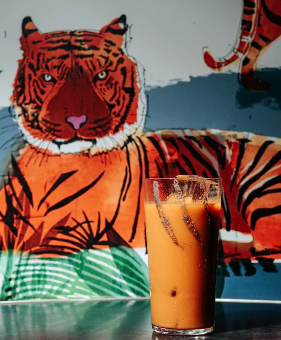 Το αθηναϊκό μπαρ-θρύλος που μπήκε στο πάνθεον των World’s 50 Best Bars γίνεται 17 ετών-1