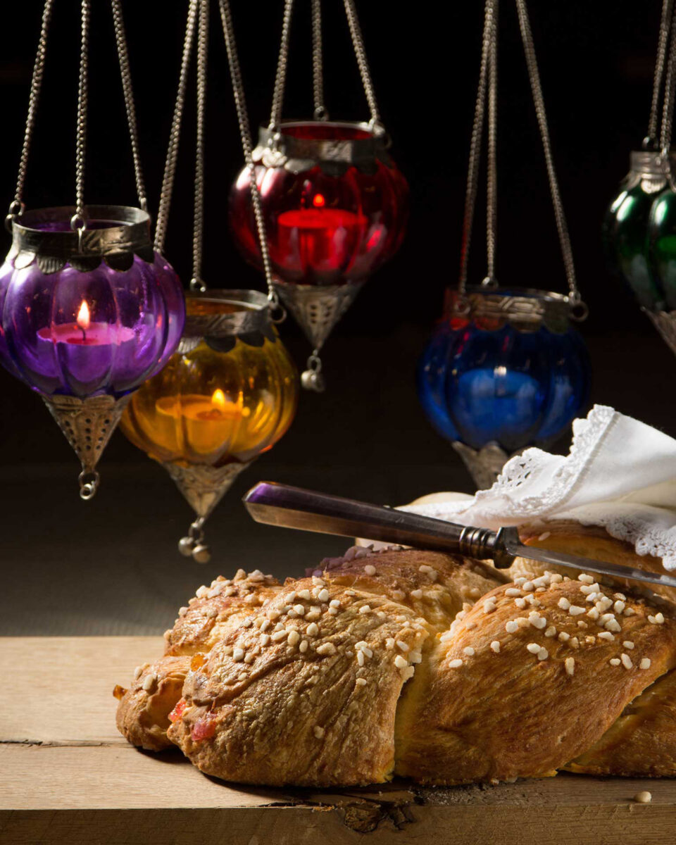 Δύο διαφορετικά τσουρέκια, αν βαρεθήκατε τα ίδια και τα ίδια-2