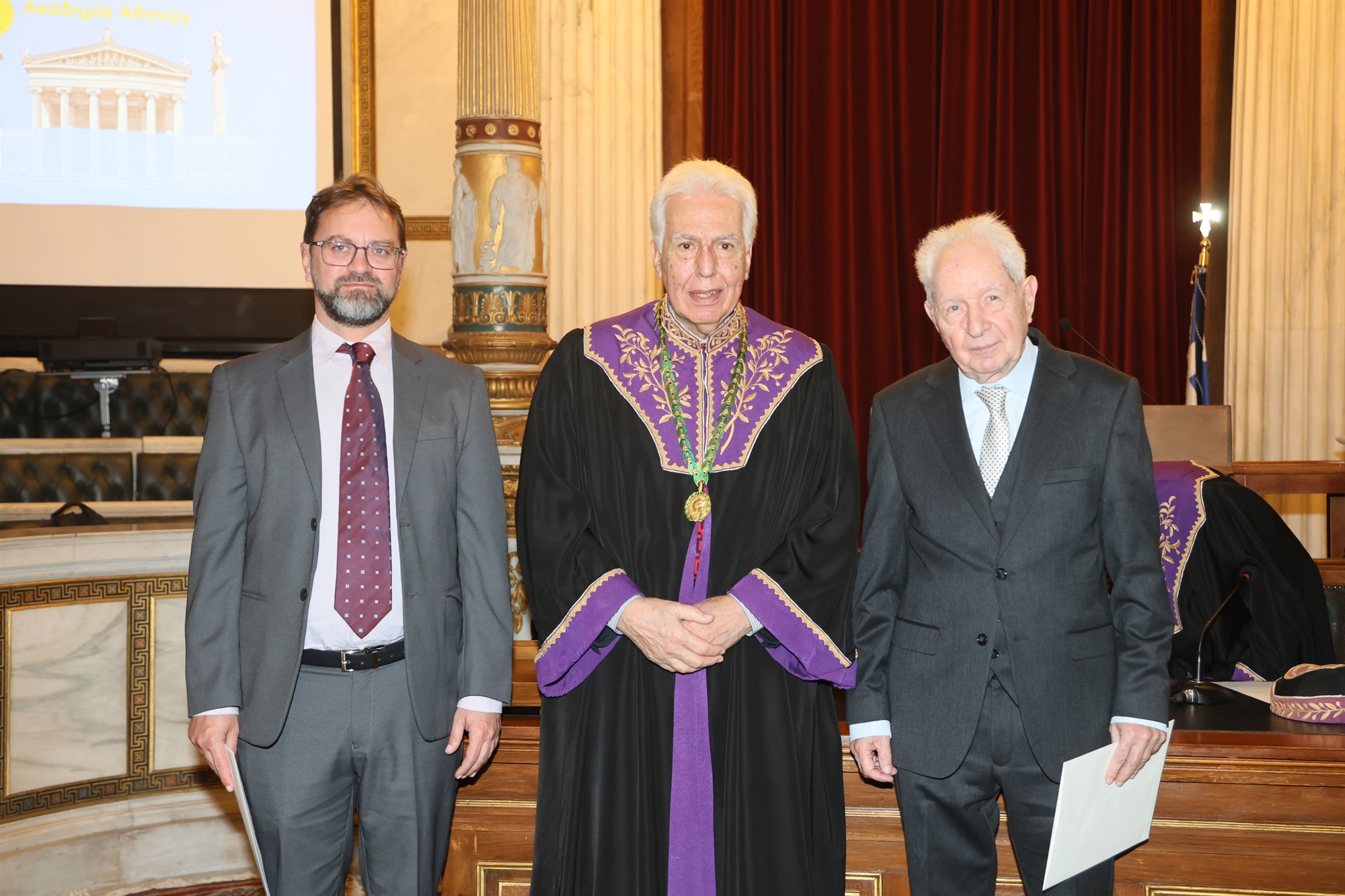 Ακαδημία Αθηνών: Ενας αιώνας ζωής με βράβευση του σπουδαίου Σταύρου Ξαρχάκου-4