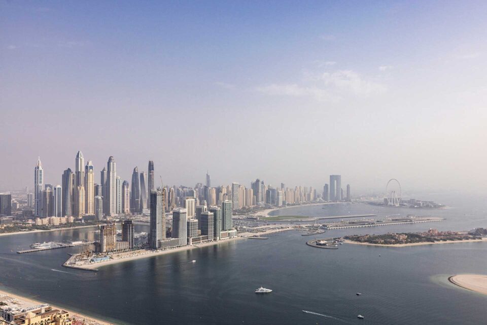 Διαβάστε στην «Καθημερινή της Κυριακής»-6