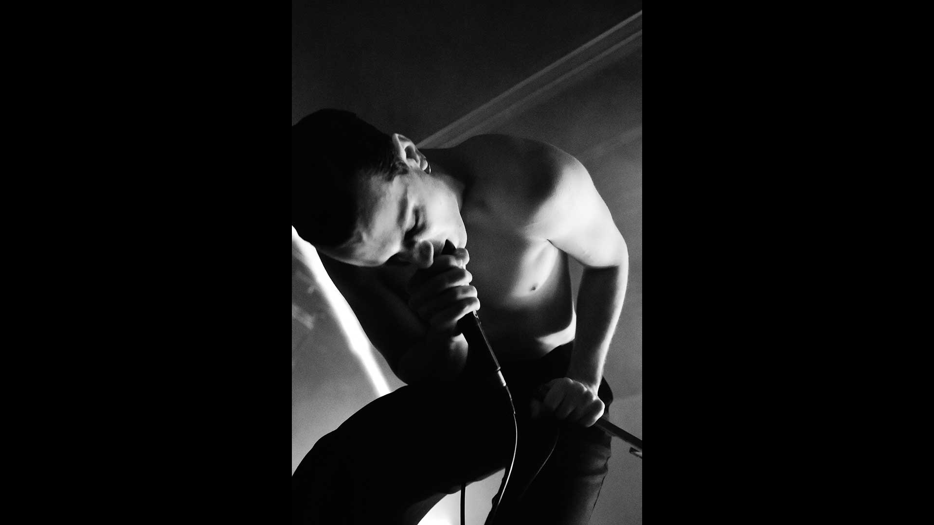 eddie-dark-ο-πιο-εκρηκτικός-περφόρμερ-του-ελλη-564122230