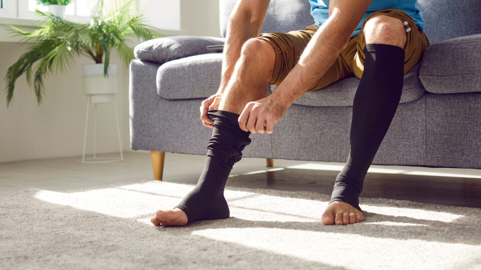 Μπορούν οι κάλτσες συμπίεσης να σας ωφελήσουν;-1