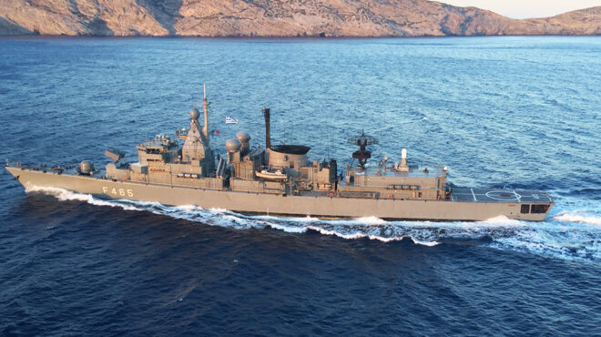 φρεγάτα-θεμιστοκλής-φτιαγμένη-γι-564135199