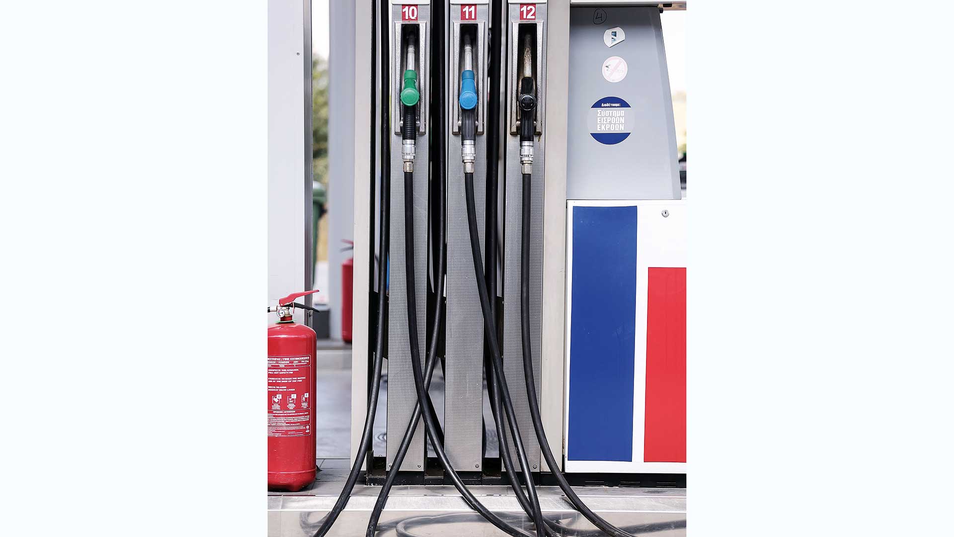 αναζητούνται-25-δισ-για-μέτρα-στήριξης-564138787