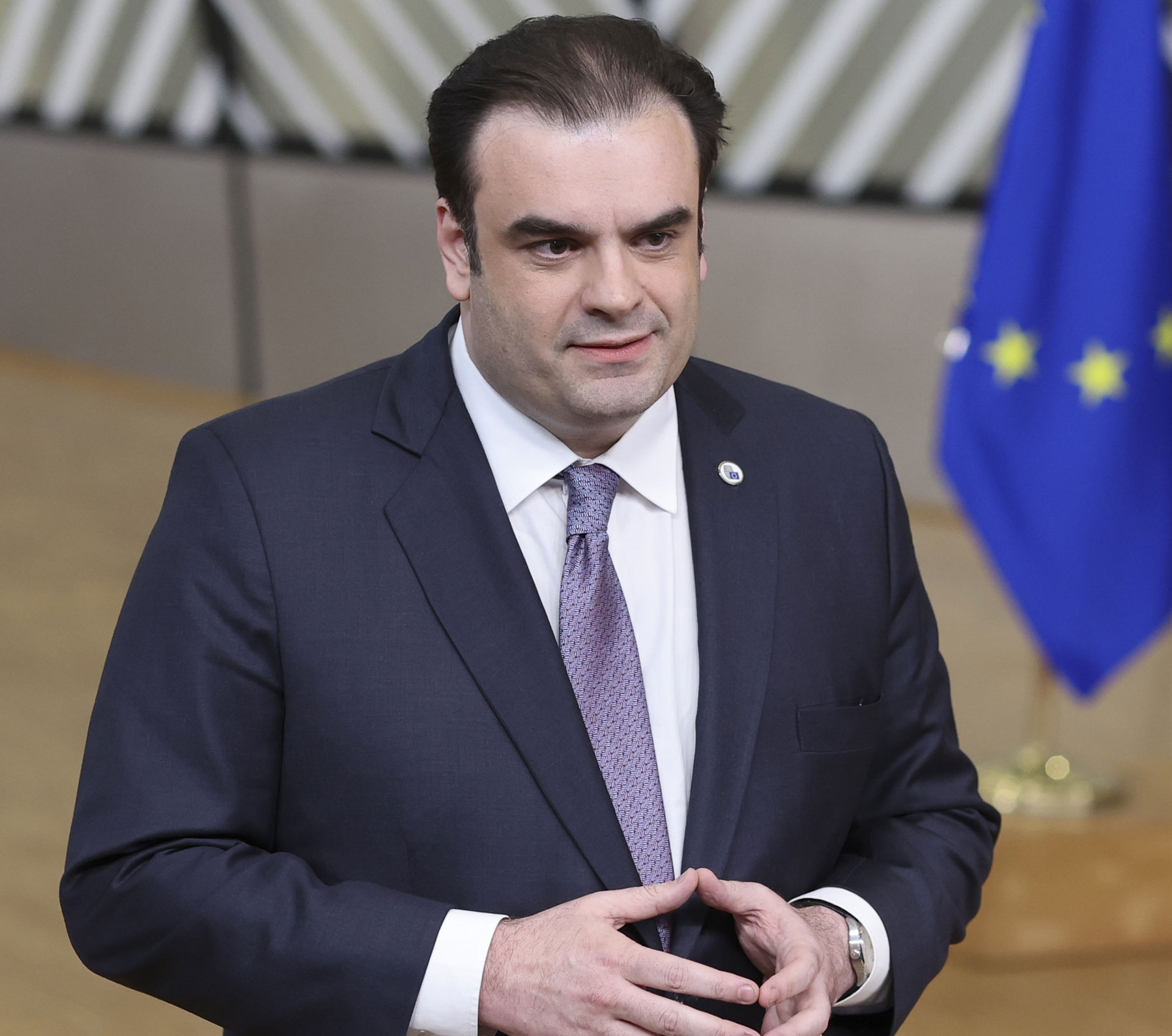 Θεωρείο: Αδωνις υπέρ Δένδια-1