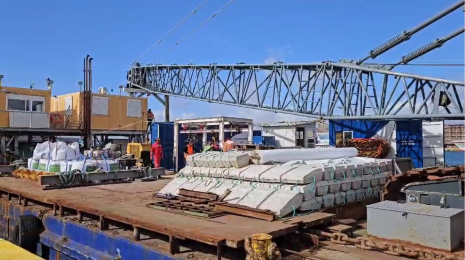 Μάχη στα 50 μέτρα βάθος για το νερό της Αίγινας-1