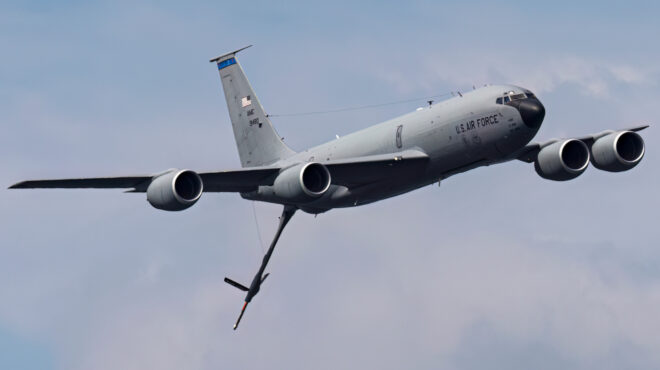 αμερικανικό-ιπτάμενο-τάνκερ-κατέπεσ-564122650