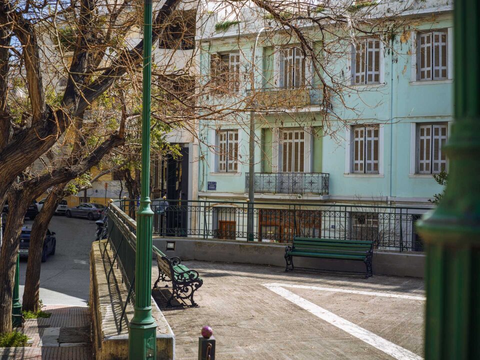 Ενα μικρό χωριό στο Κολωνάκι-6