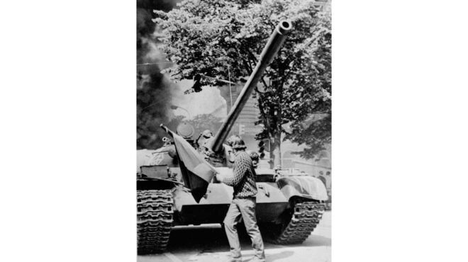 η-δύση-η-άλλη-δύση-και-ο-κούντερα-564103159