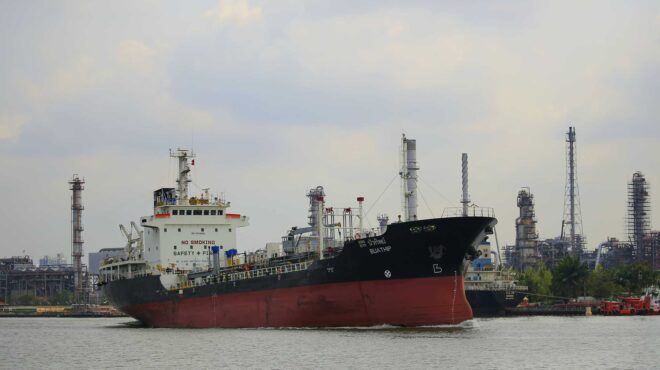 τρενάκι-του-τρόμου-η-τιμή-του-πετρελαί-564126751