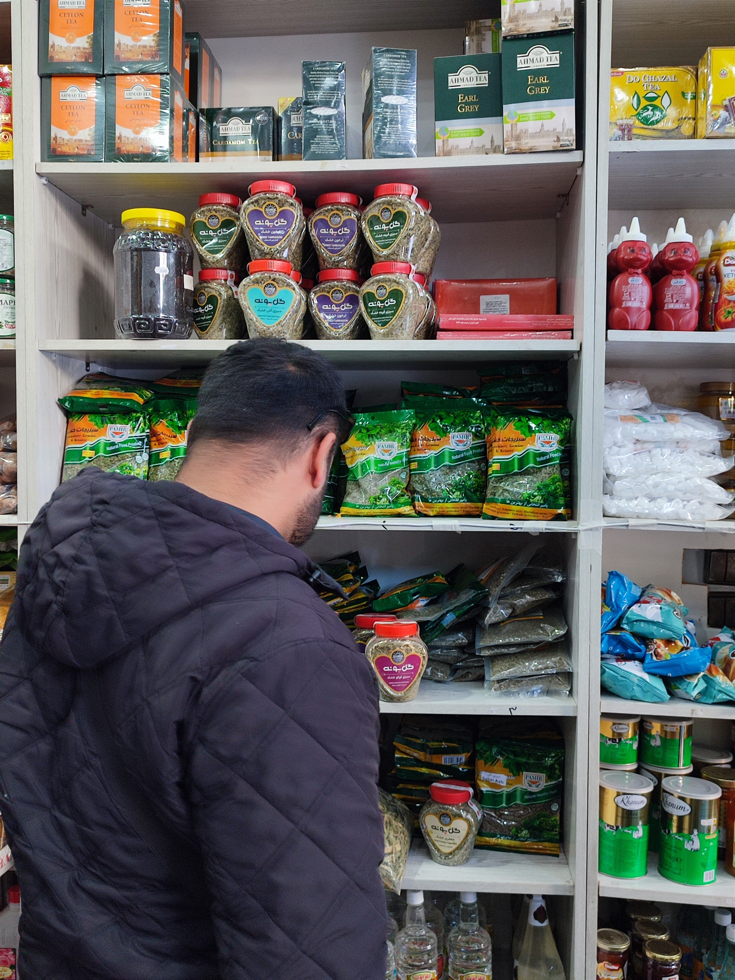 Η «Κ» στα ιρανικά στέκια της Αθήνας: Αζαντί στα ιρανικά σημαίνει ελευθερία  -3