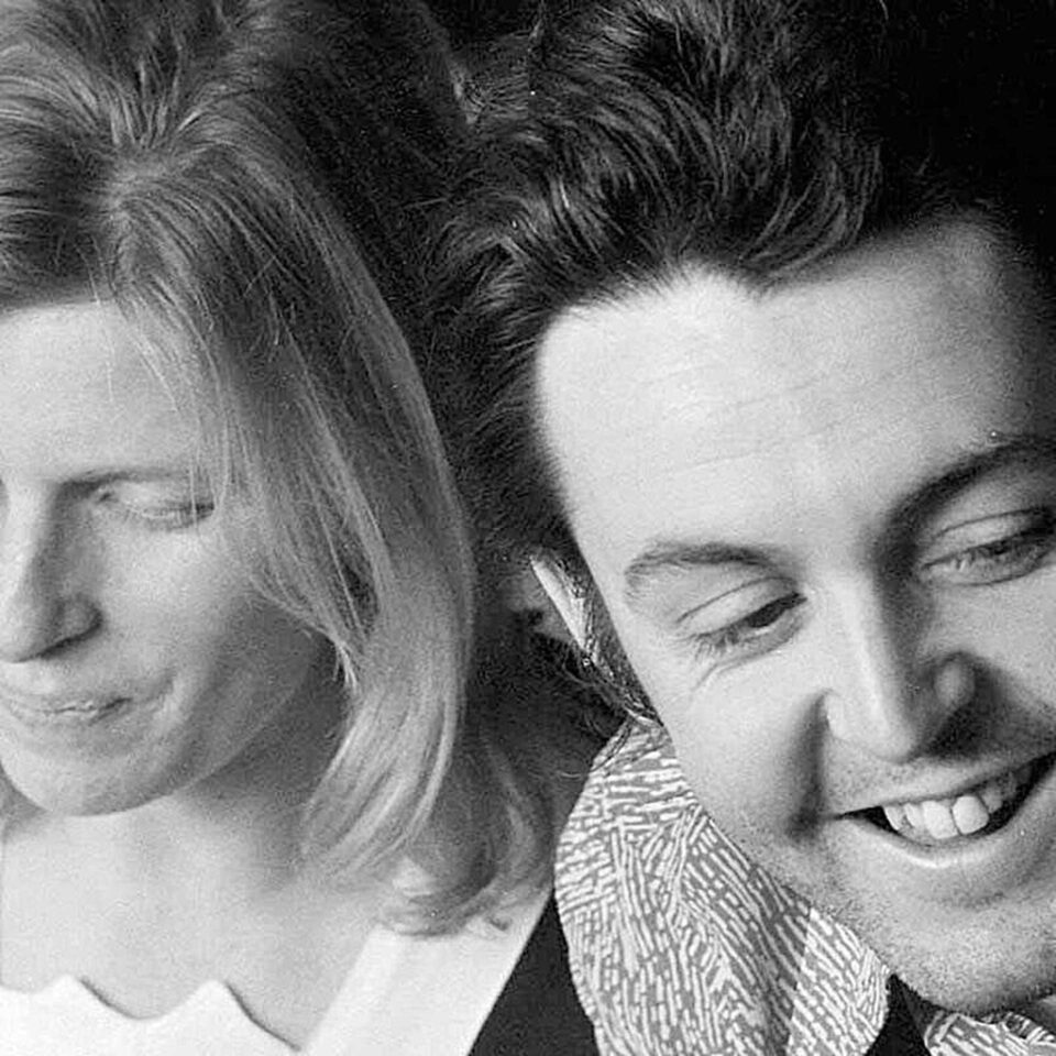 Το αυτοκόλλητο που έγινε μανία-4