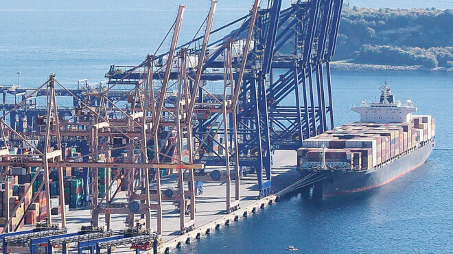 πρώτες-επιπτώσεις-της-νέας-κρίσης-στι-564149068