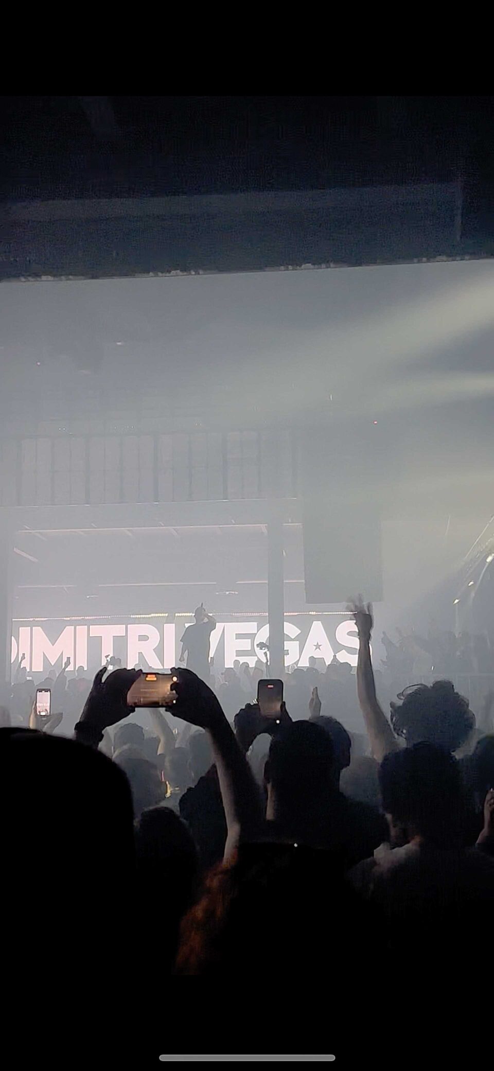 Το αυτοκόλλητο που έγινε μανία-2