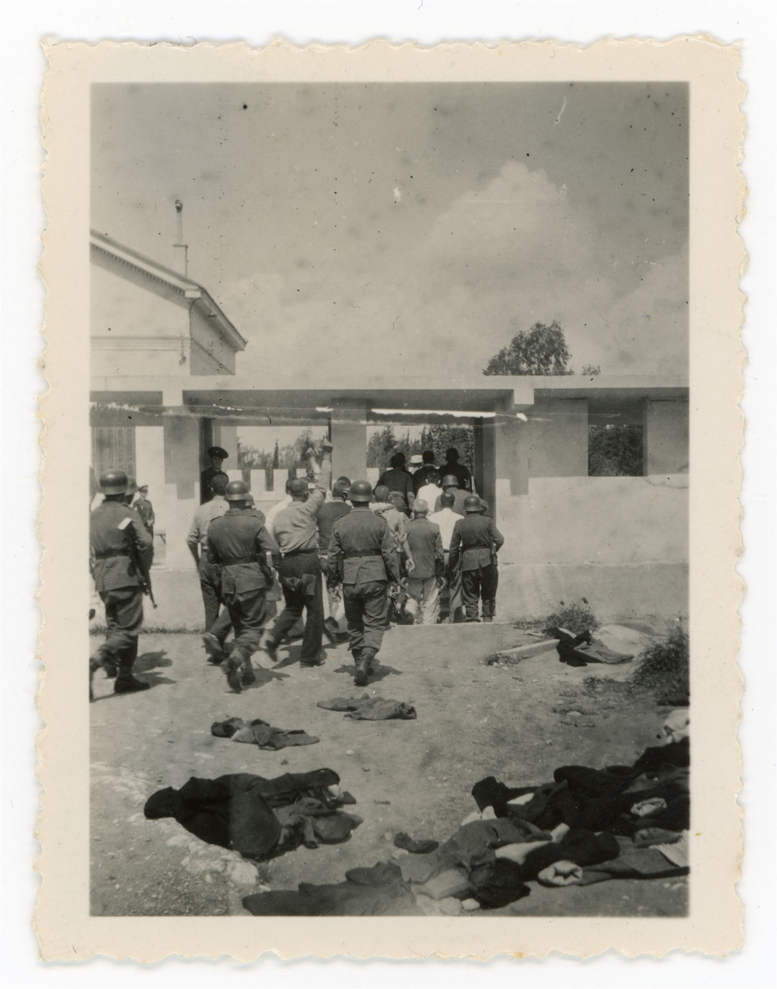 Καισαριανή: Η στιγμή «από τη ζωή στον θάνατο»-2