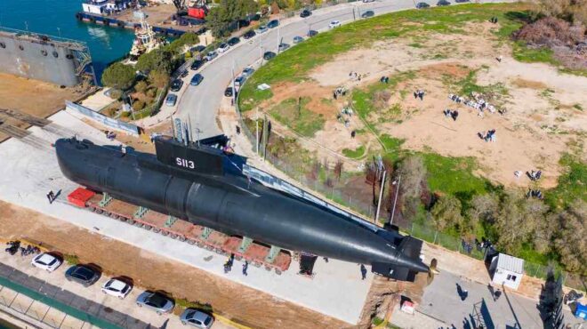 in-situ-περιήγηση-στα-άδυτα-ενός-υποβρυχίου-564118459