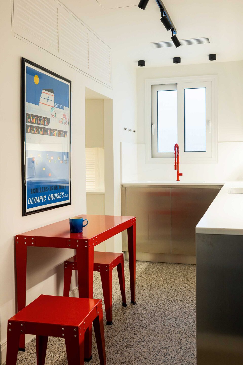 Ενα κομψό διαμέρισμα του ΄50 στο Κολωνακι-3