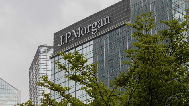 πλάκωσαν-και-οι-κατσαρίδες-564126877