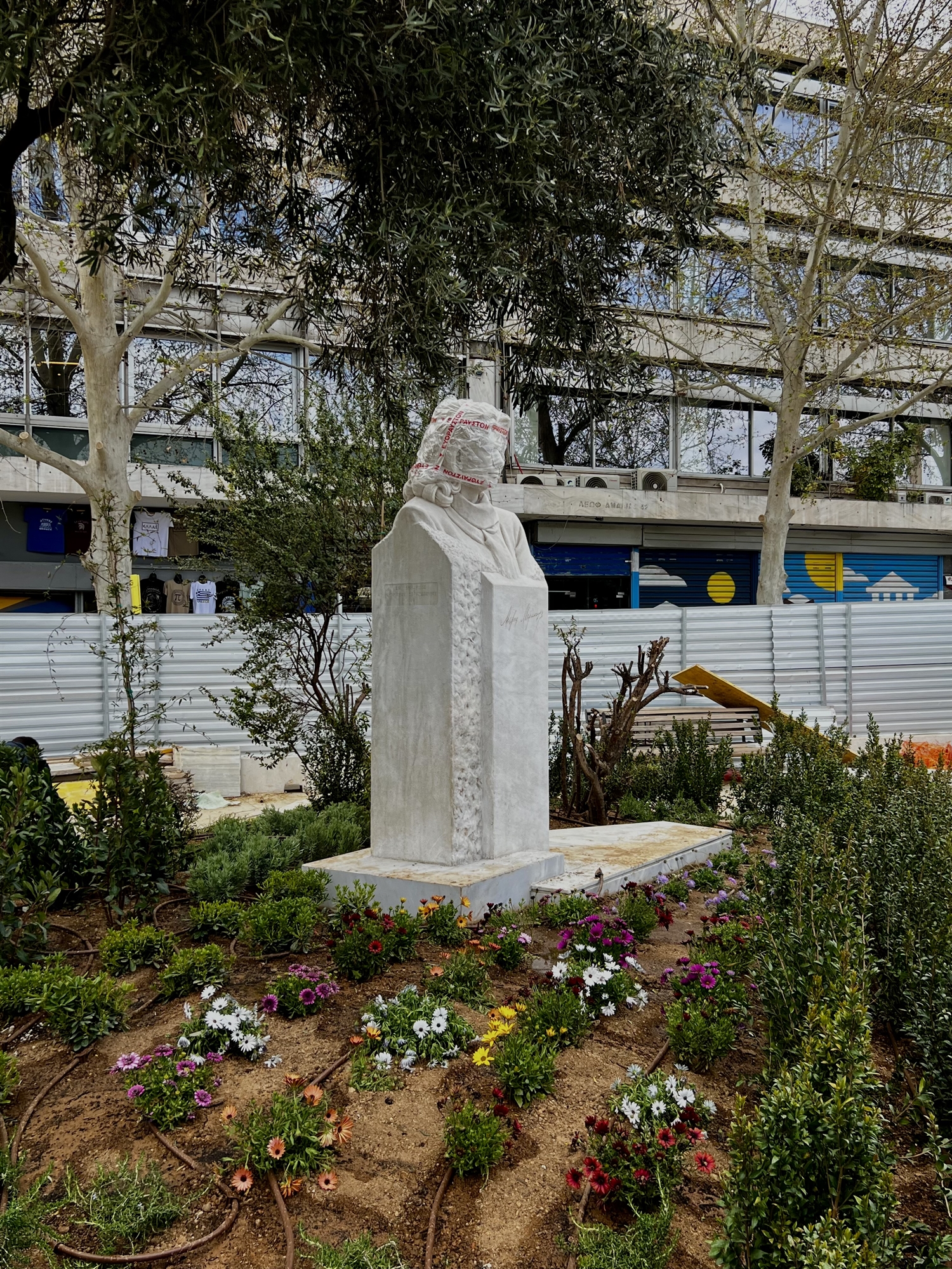 Η νέα «βιτρίνα» της Διονυσίου Αρεοπαγίτου-3