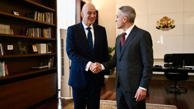 δένδιας-η-ανταπόκριση-της-ελλάδας-στο-564121927