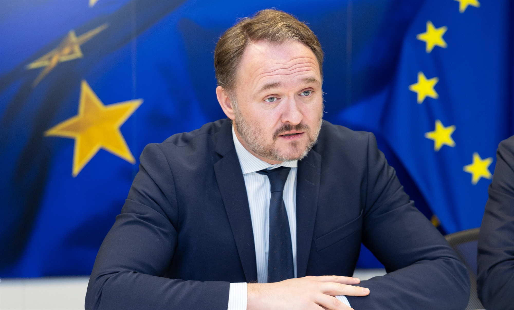 νταν-γιόργκενσεν-στην-κ-η-ελλάδα-μπο-564133048