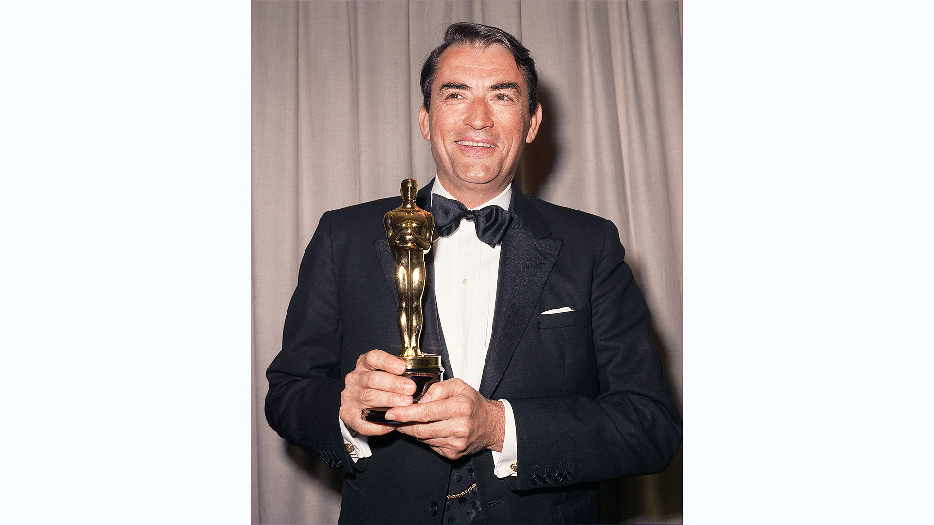 βαμμένα-κόκκινα-χαλιά-564149635