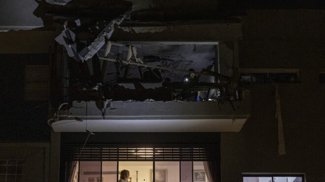 πέτρα-στον-λαιμό-των-ηπα-564137437