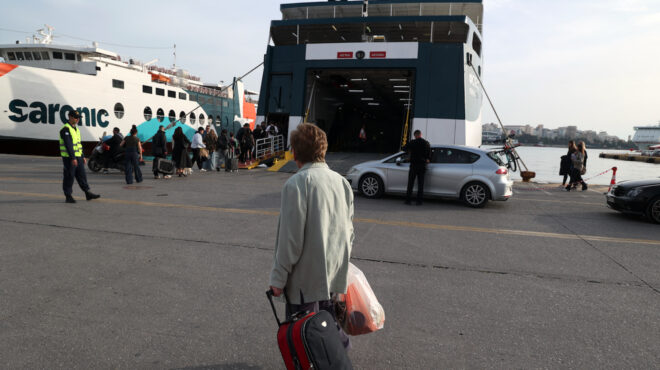 εκπτώσεις-σε-εισιτήρια-για-αναπληρωτ-564150484