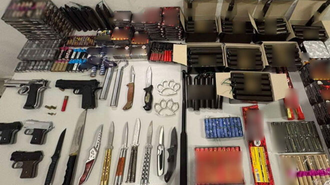 ελληνικό-δύο-συλλήψεις-για-διακίνηση-564144184