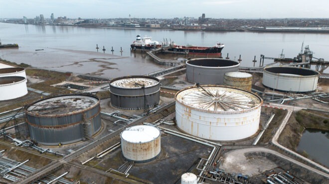 προσαρμόζονται-τα-ελληνικά-διυλιστή-564143677