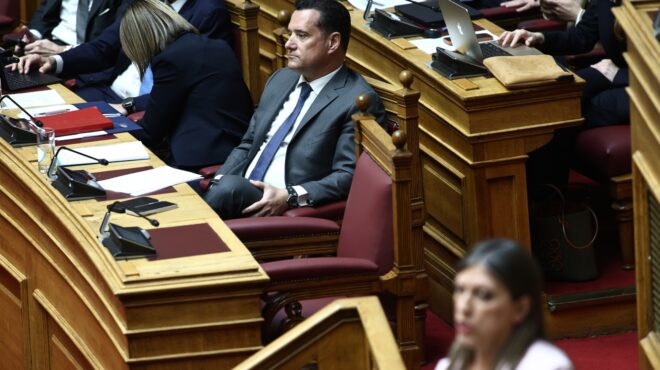 βουλή-νέο-επεισόδιο-γεωργιάδη-κωνσ-564131827