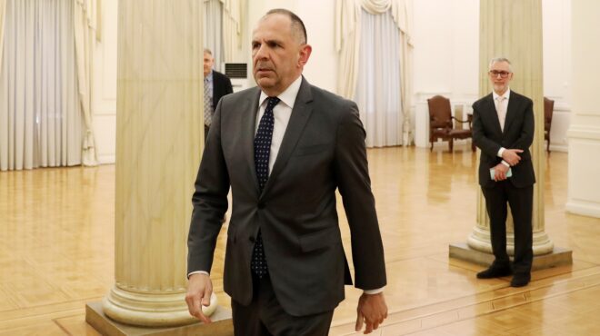 επαφές-γεραπετρίτη-στη-λιβύη-επί-τάπ-564148981