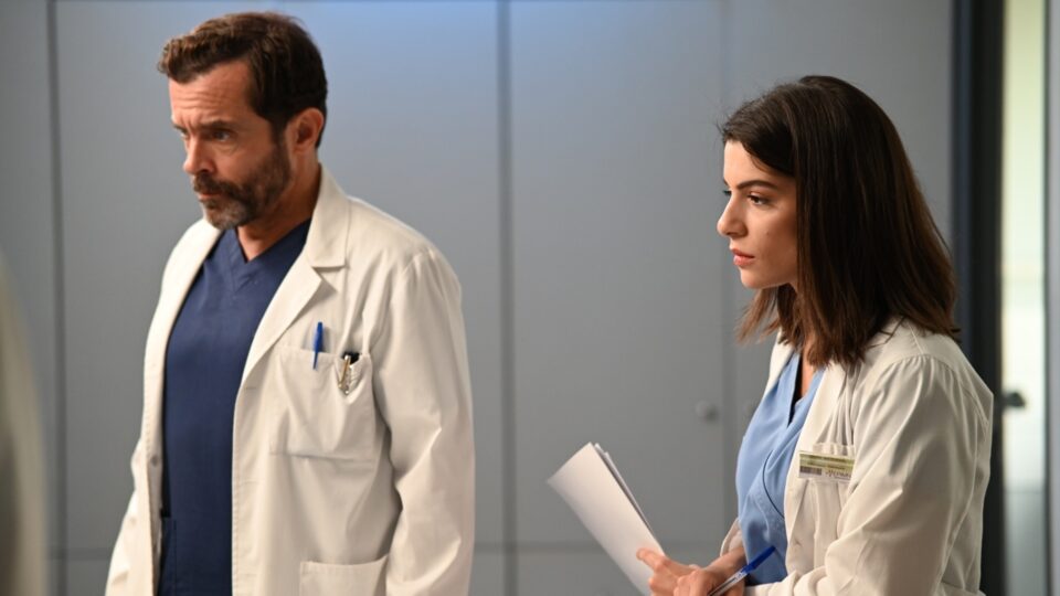 Η Βίκυ Βολιώτη εισβάλλει στον «Γιατρό» ως Ηλέκτρα Αγγελίδου-1