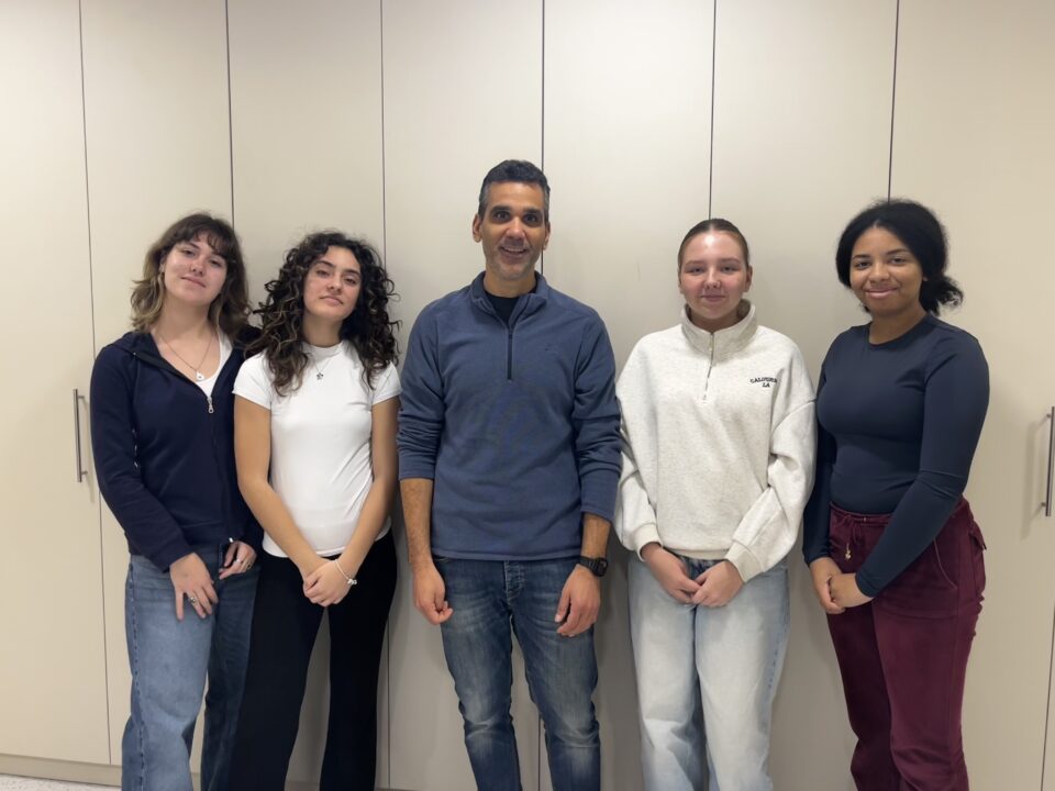 Μαθήτριες από την Κρήτη αξιοποίησαν την τεχνητή νοημοσύνη ως εργαλείο για τη διαχείριση του άγχους της μελέτης-1