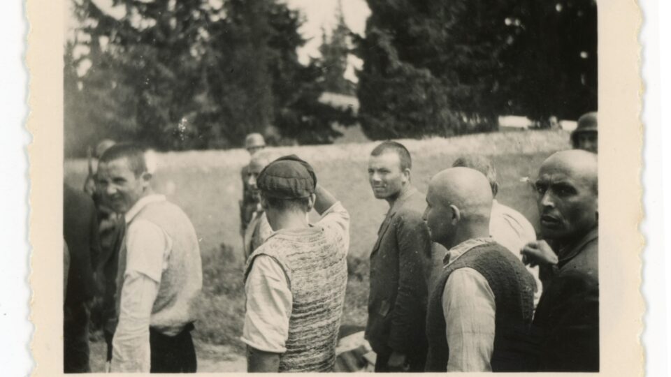 Καισαριανή: Τρεις νέες φωτογραφίες από την εκτέλεση των 200-2