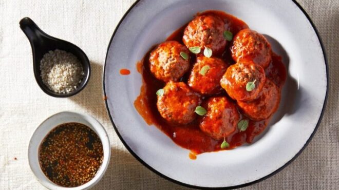 κεφτεδάκια-μοσχαρίσια-με-σάλτσα-ντομ-564139531