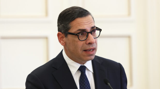 υπεξ-κύπρου-συζήτηση-για-τις-βρετανικ-564114322