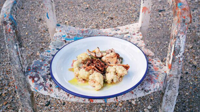 κουνουπίδι-καπαμάς-λευκός-με-ρύζι-και-564127897