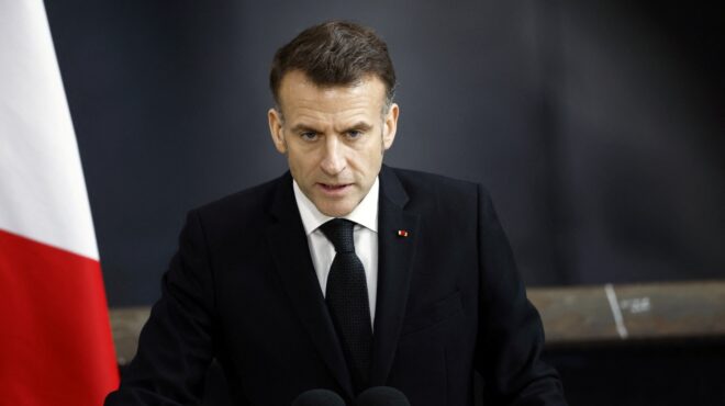 μακρόν-το-παρίσι-θα-στείλει-θωρακισμέ-564110206