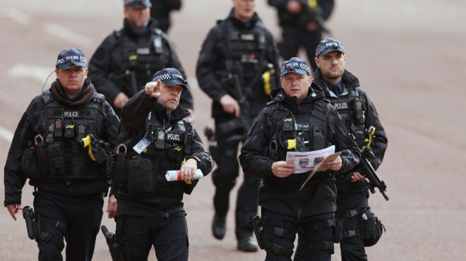 βρετανία-τέσσερις-συλλήψεις-για-κατα-564111265